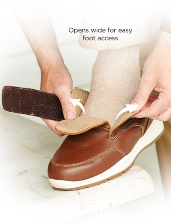 Men’s DB Shoe with adjustable straps for swollen feet – extra-wide orthopedic shoe, Comfoot Footwear NZ